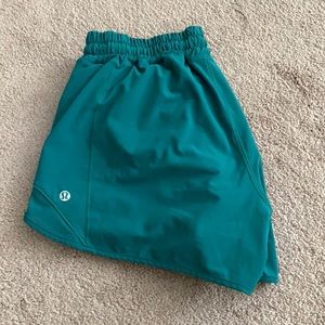 Super rare lululemon hotty hot shorts